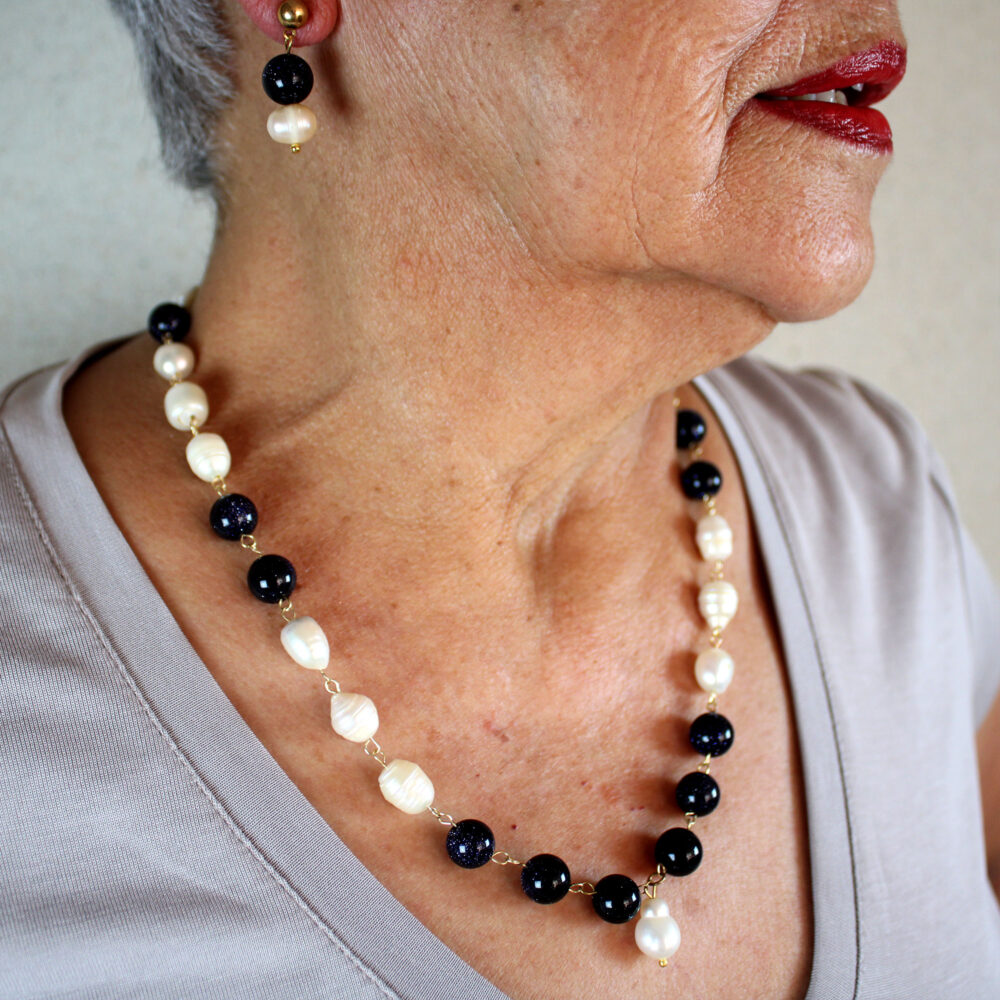 Collar de venturina azul y perlas