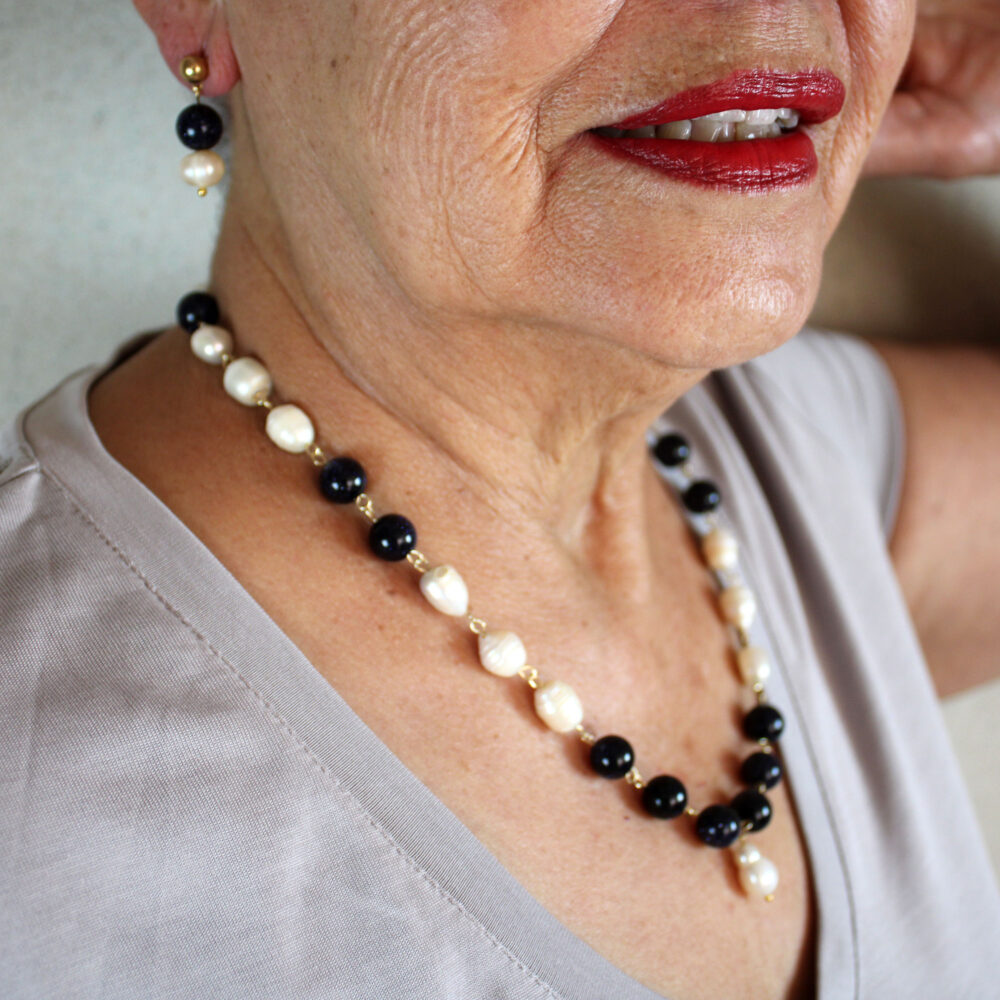 Collar de venturina azul y perlas