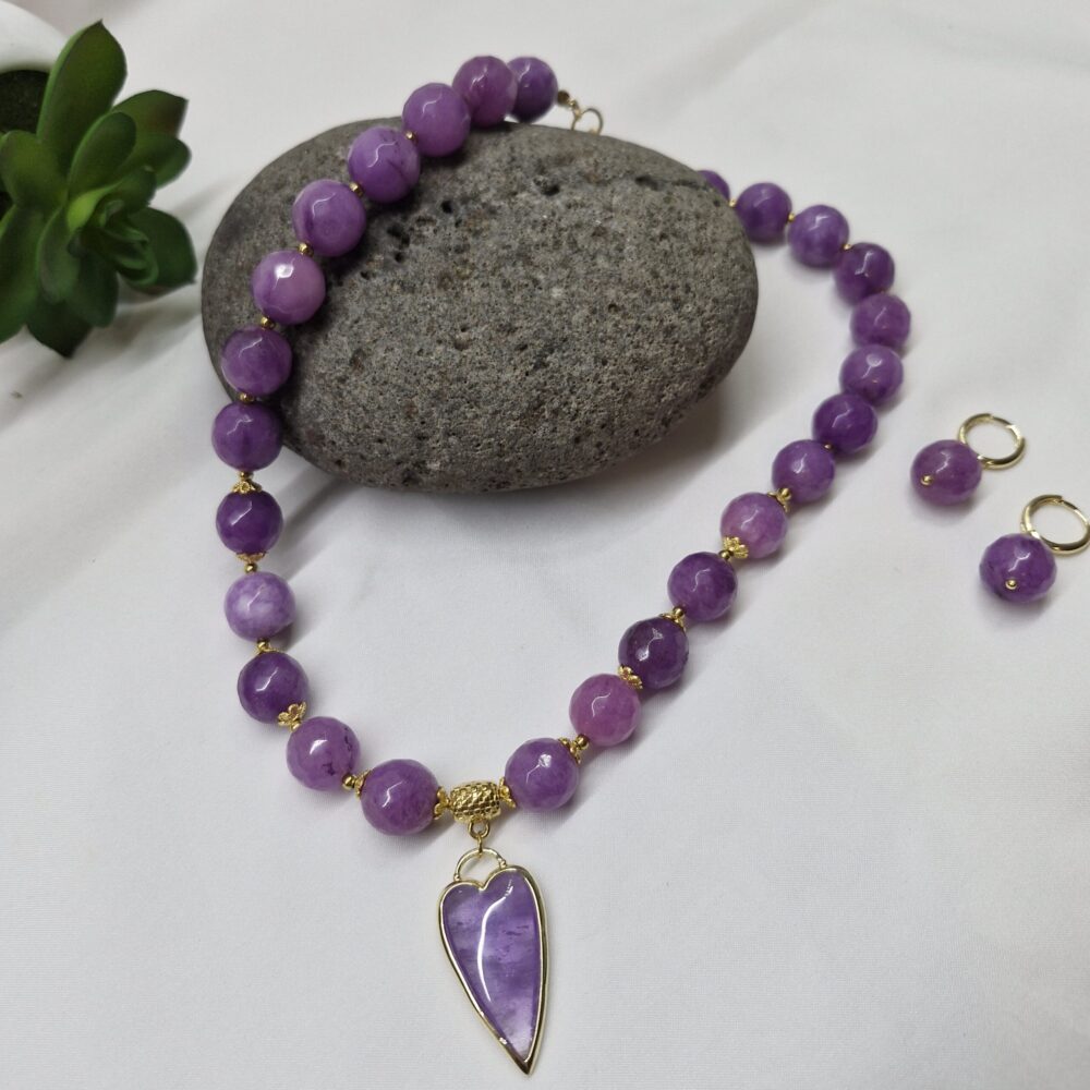 Collar de Ágata Violeta con dije de amatista