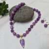 Collar de Ágata Violeta con dije de amatista