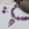 Collar de Ágatas Violeta con dije de amatista