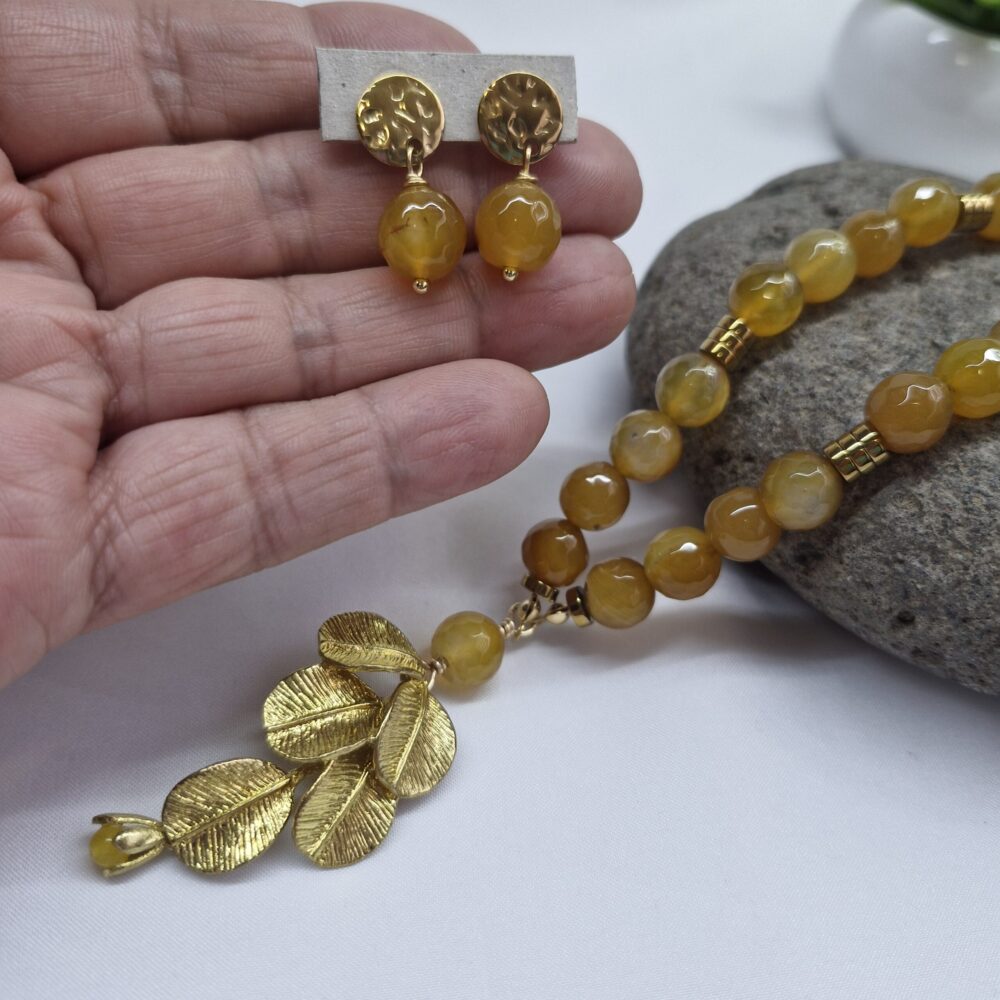 Colalr de Ágatas amarillas y aretes