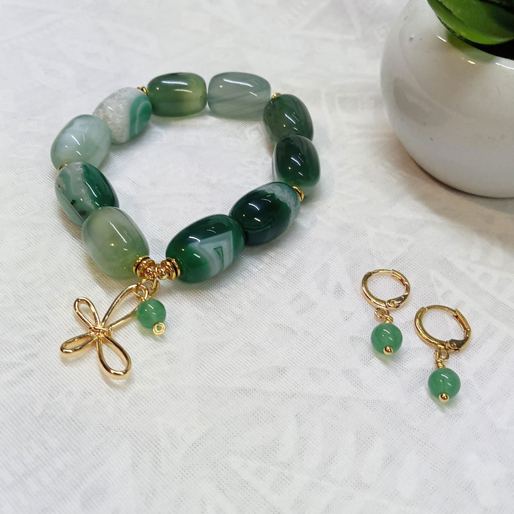 Pulsera de Ágatas y aretes verde