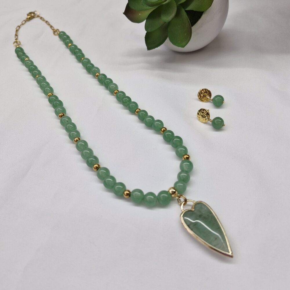 20260804_155308 Collar de Jade Verde